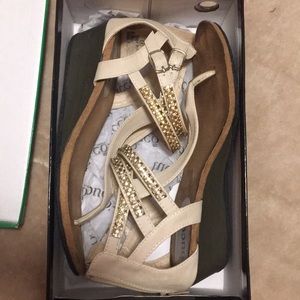 Bucco Dahlina Beige blingy ankle strap sandals